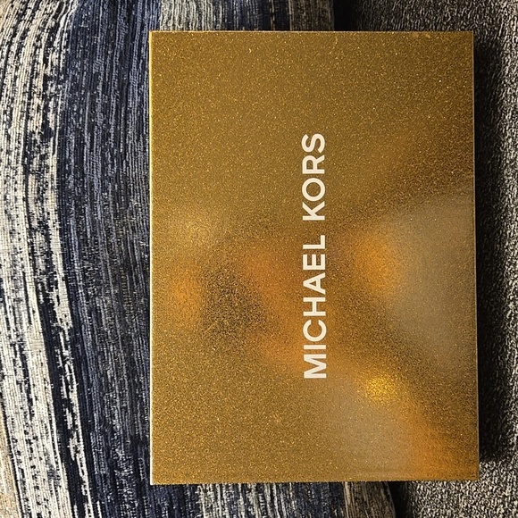 MICHAEL KORS White/Tan MK Monogram Adjustable Waist Belt w/Small Fanny Pack, NWT - Picture 3 of 8